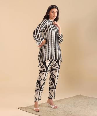 Black and white cotton linen naqsh embellished co-ord set 3