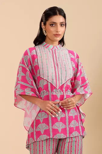 Pink   cotton linen  naqsh embellished short kaftan set