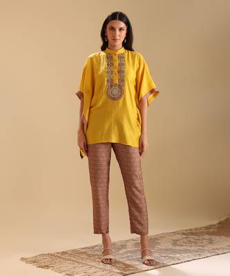 Yellow  chanderi eraya embellished kaftan set 1
