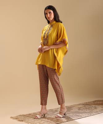 Yellow  chanderi eraya embellished kaftan set 2