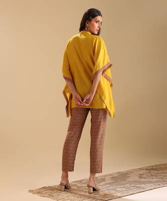 Yellow  chanderi eraya embellished kaftan set 4