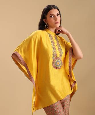 Yellow  chanderi eraya embellished kaftan set 5
