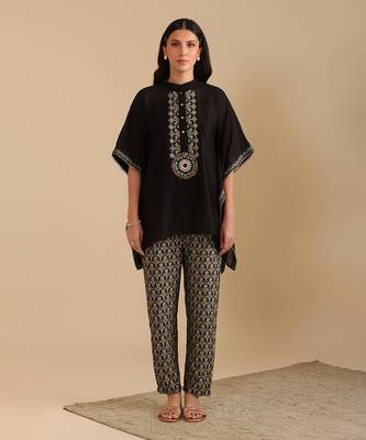 Black chanderi eraya embellished kaftan set 1