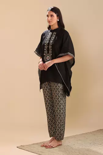 Black chanderi eraya embellished kaftan set