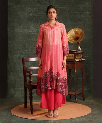 Pink  organza kaira embellished shirt kurta set 1