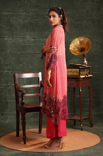Pink  organza kaira embellished shirt kurta set