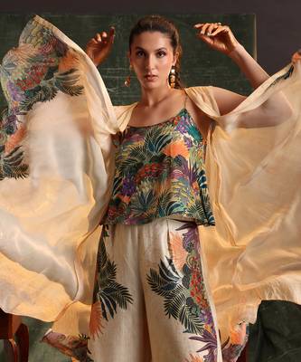 Beige  chanderi  kaira embellished co-ord set with a cape 4
