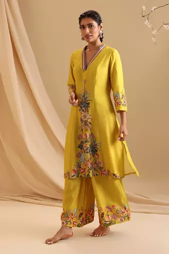 Yellow  chanderi aarani embellished dhoti set