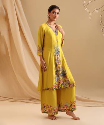 Yellow  chanderi aarani embellished dhoti set 3