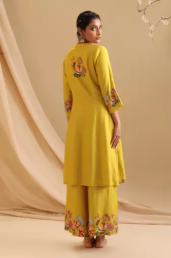 Yellow  chanderi aarani embellished dhoti set