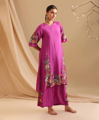 Pink  chanderi aarani embroidered kurta set 2