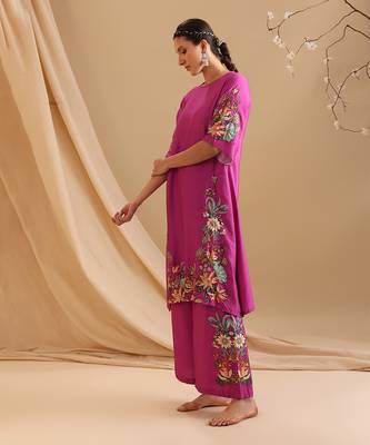 Pink  chanderi aarani embroidered kurta set 3