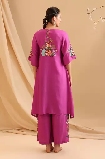 Pink  chanderi aarani embroidered kurta set
