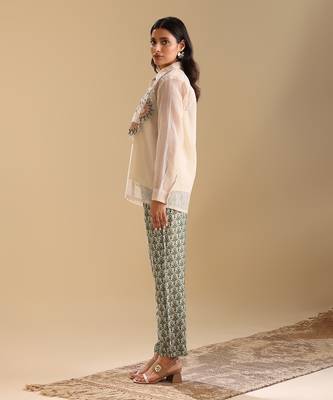 Beige top handloom net and bottom linen  earaya applique co-ord set 4
