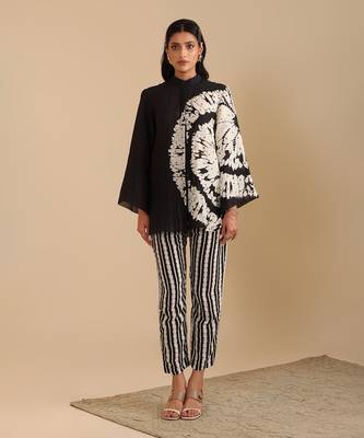 Black and white  linen naqsh embellished co-ord set set 2