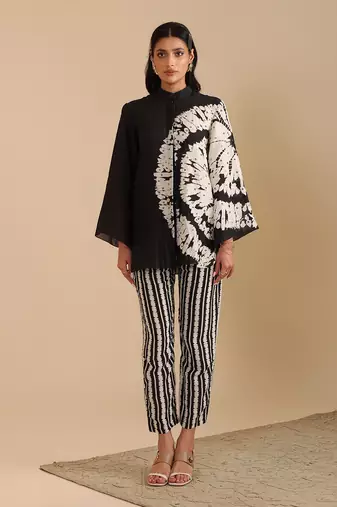 Black and white  linen naqsh embellished co-ord set set