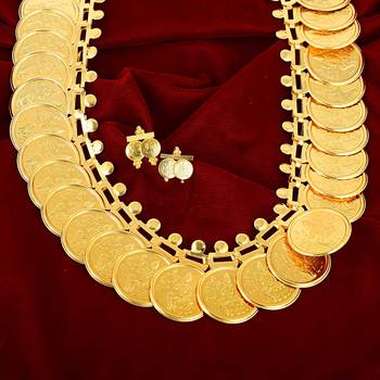 Memoir brass gold plated big lakshmi coin necklace set women 1