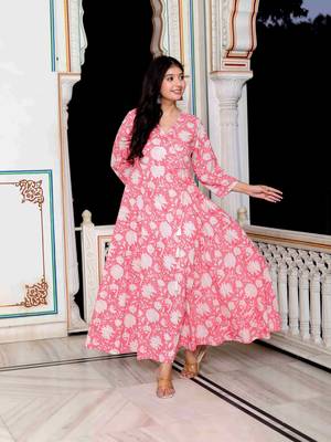 Womens pink cotton floral printed anarkali kurta 2