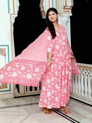 Womens pink cotton floral print anarkali kurta with dupatta 4