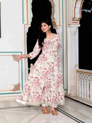 Womens light pink cotton gotapatti birds and leaf floral printed anarkali kurta 3