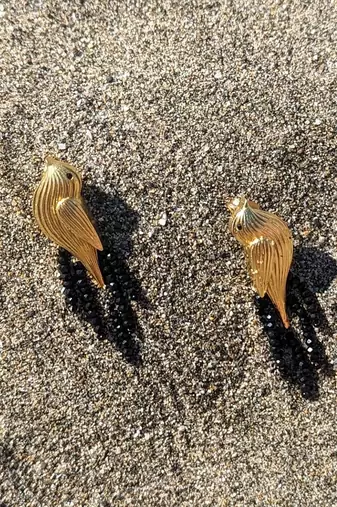Gold sparrow studs
