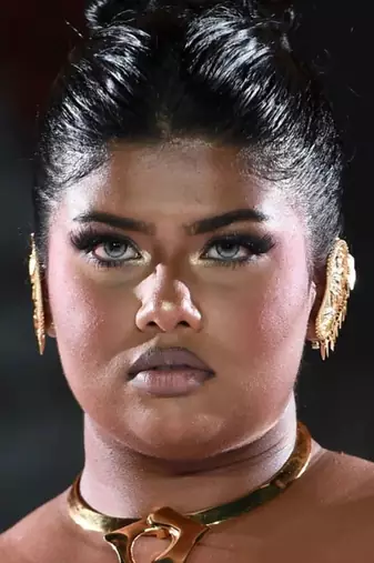 Gold kaveri earrings