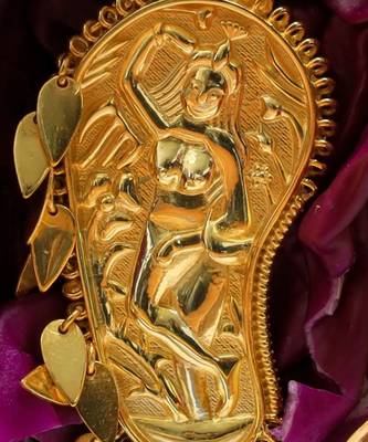 Gold kaveri earrings 4