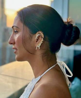 White sofia earrings 1