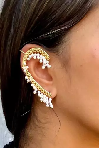 White sofia earrings