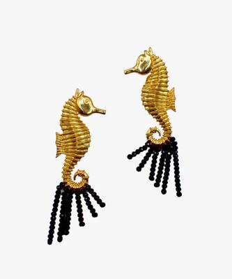 Gold golden seahorse earrings 1