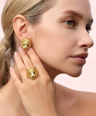 Gold huli tiger earrings 1