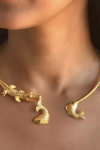 Gold alligator choker