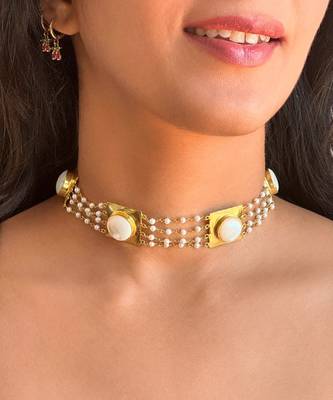 White mother of pearl necklace 1
