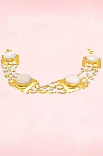 White mother of pearl necklace