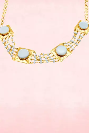 White mother of pearl necklace