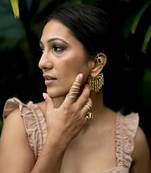 Gold complicated ring