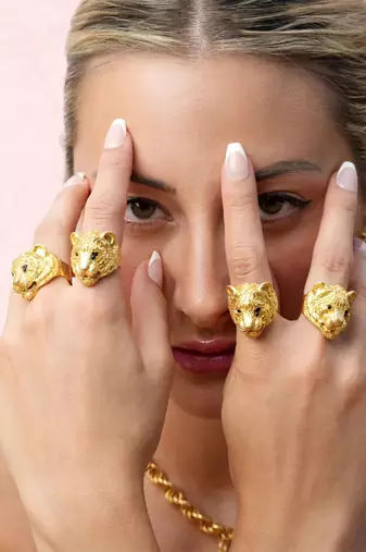 Gold huli tiger ring