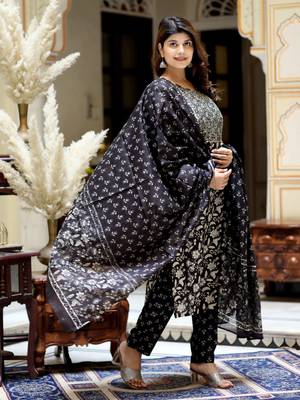 Women's black floral printed kurta palazzo with dupatta set 2