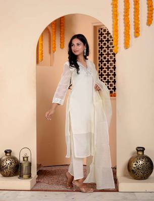 Womens cream colour v neck embroidered chanderi kurta with palazzo and dupatta set 2