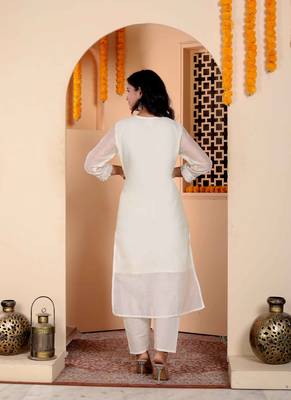Womens cream colour v neck embroidered chanderi kurta with palazzo and dupatta set 4