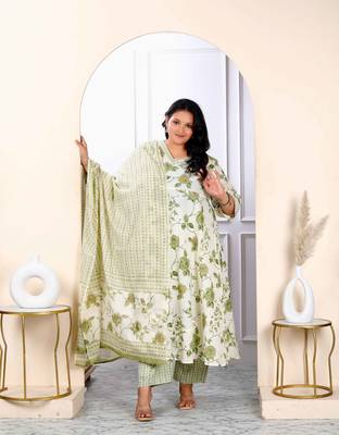 Womens plus size attractive floral print cotton green anarkali kurta palazzo and dupatta set 1