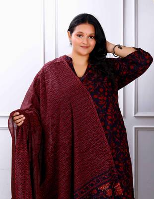 Womens plus size cotton floral printed straight kurta sharara and dupatta set 3