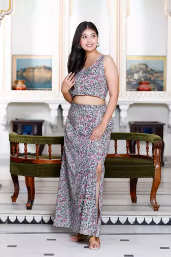 Womens grey floral printed crop top and skirt co-ord set