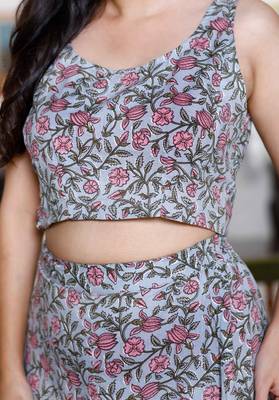 Womens grey floral printed crop top and skirt co-ord set 4