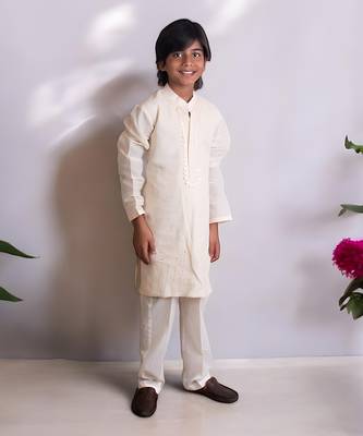 Off white mukesh work kurta with pant 2