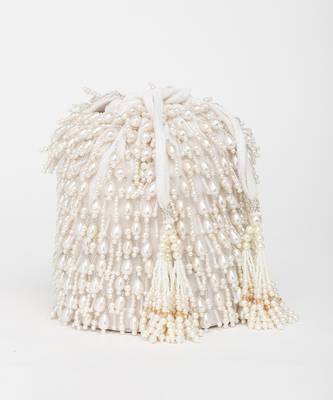 White veda bucket bag 5