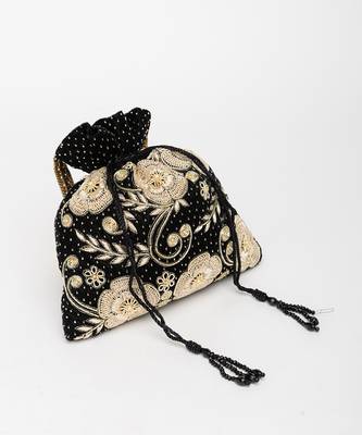 Black jagavi potli 4