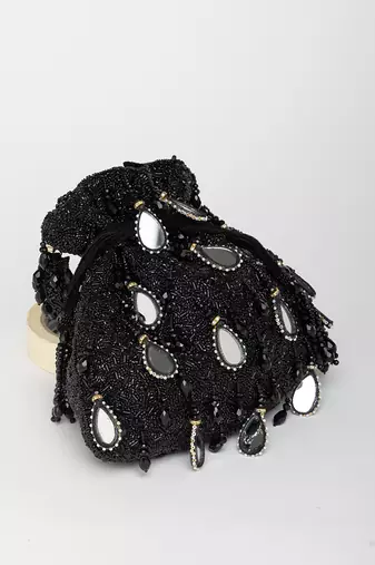Black zuri potli