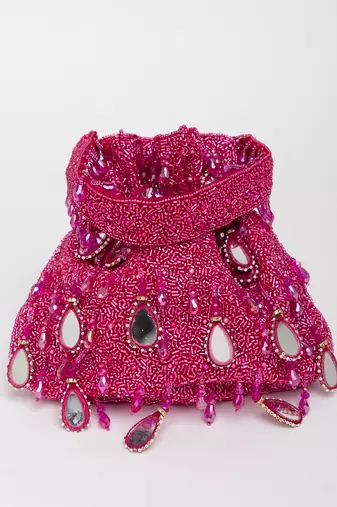 Magenta zuri potli