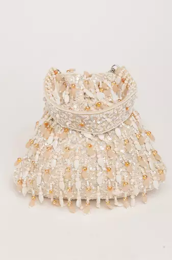 White avelia potli